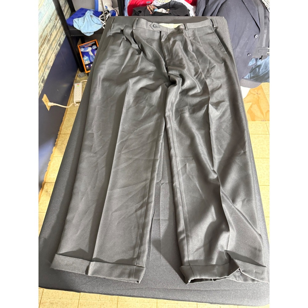Jos. A. Bank Leadbetter Golf Pants 40x30 Black Excellent Pleated Cuffed Slacks